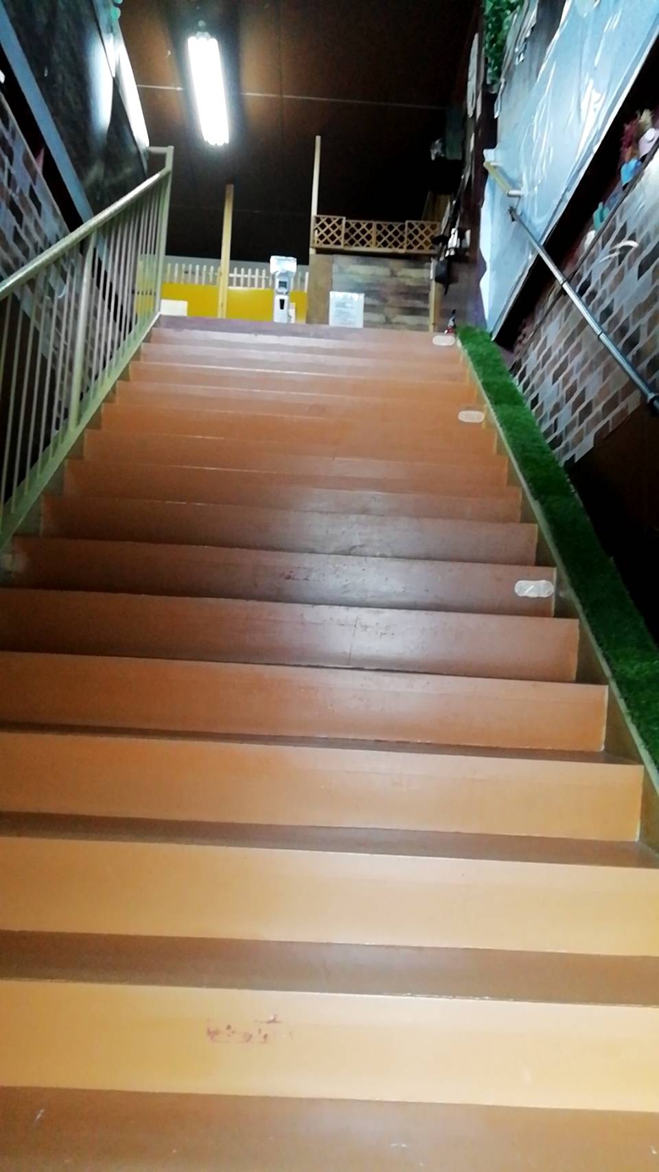 �t�@�[�X�g�X�e�[�W